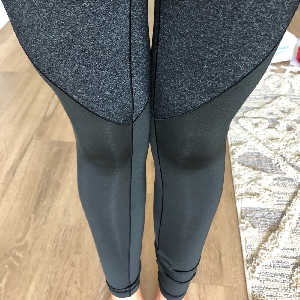 Cotopaxi Black/Gray Leggings, Sz 6
